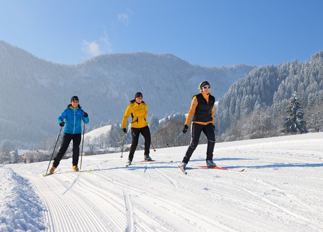 Langlaufen durch die Allgäuer Winterlandschaft