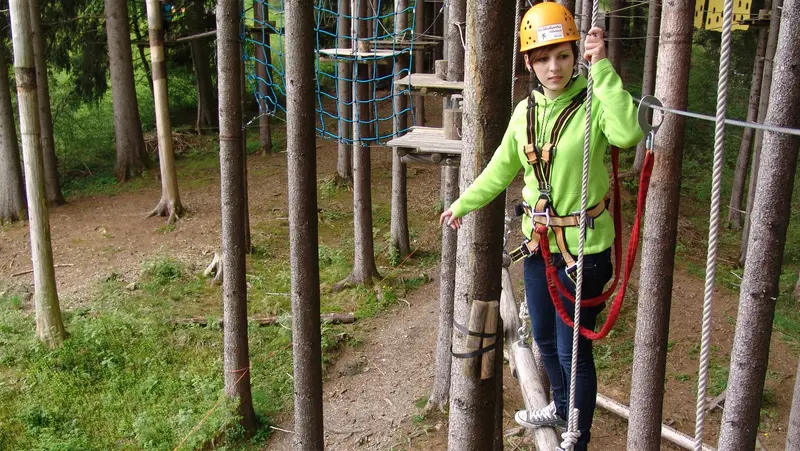 Klettern im Waldseilgarten Höllschlucht