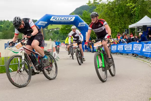 Start der E-MTB Marathonmeisterschaft