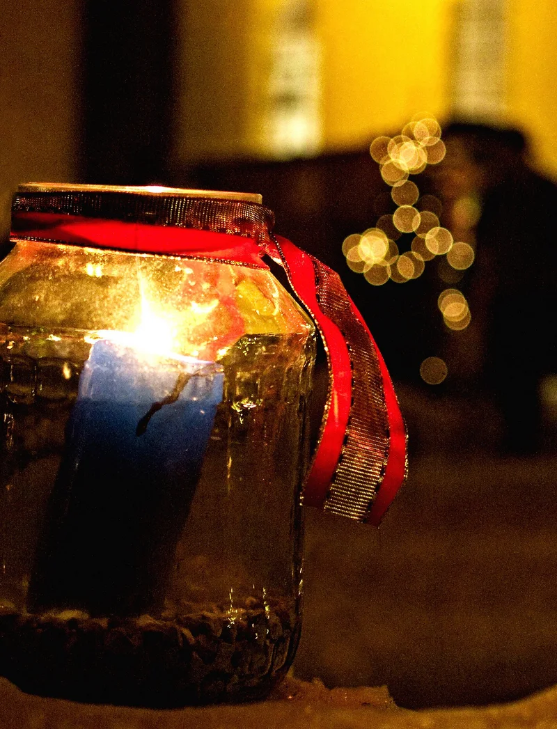 Weihnachtliche Beleuchtung auf in Pfronten im Allgäu.