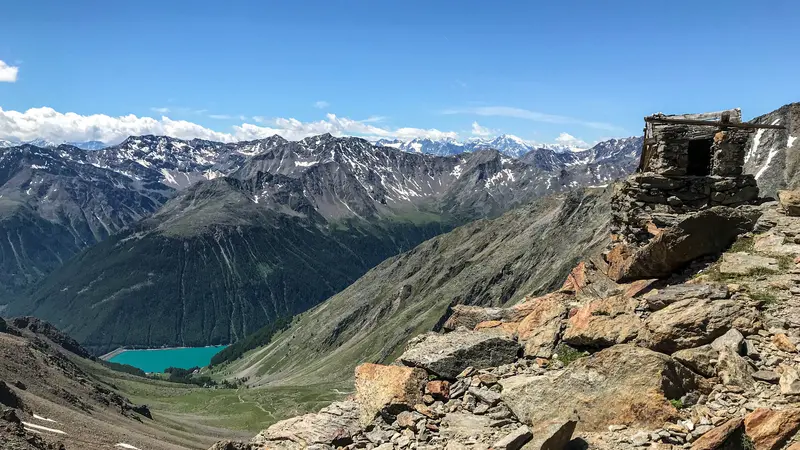 Eine markante Bergkulisse.