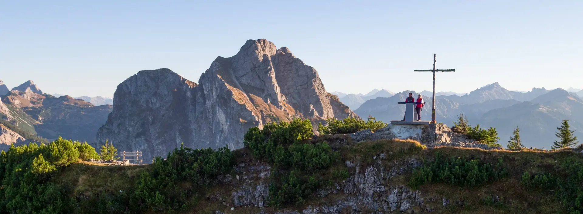 Wanderung zum Gipfelkreuz auf dem Breitenberg