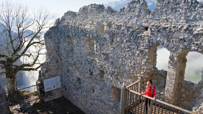 Aussichtsplattform in der Burgruine