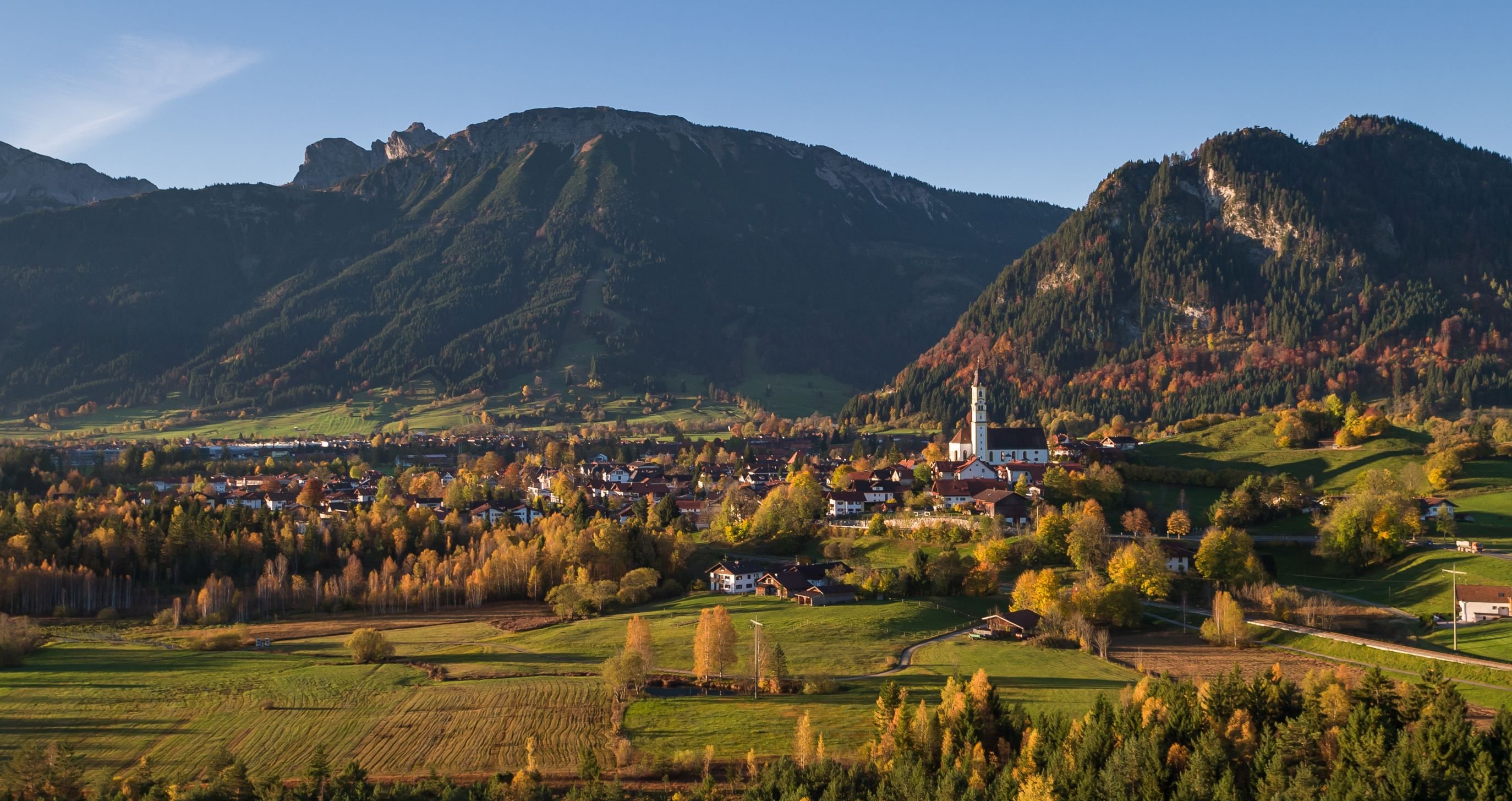 Herbstlicher Panoramablick über Pfronten.