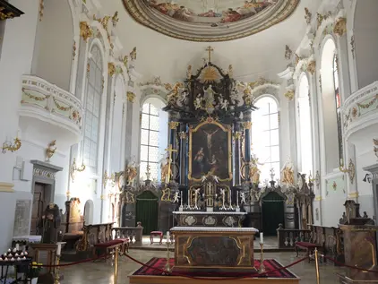 Altarraum der Pfarrkirche St. Nikolaus