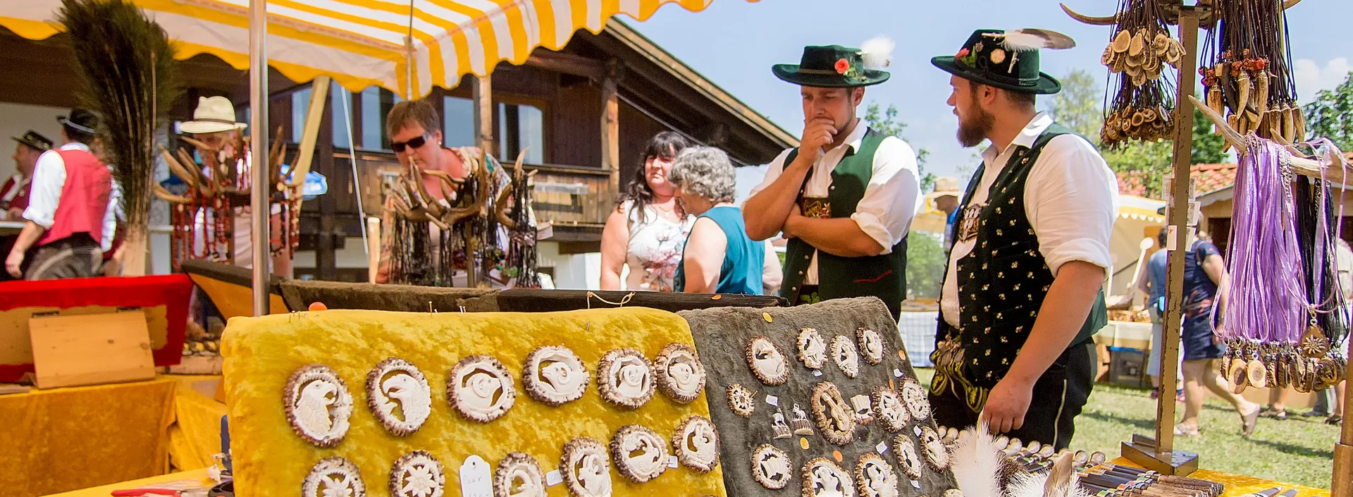 Alles rund um die Tracht beim Trachtenmarkt in Pfronten im Allgäu.