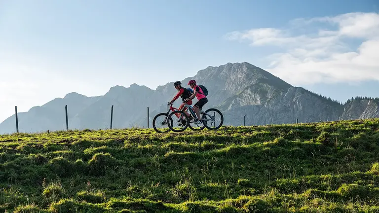 E-Biken in den Alpen in Pfronten im Allgäu 