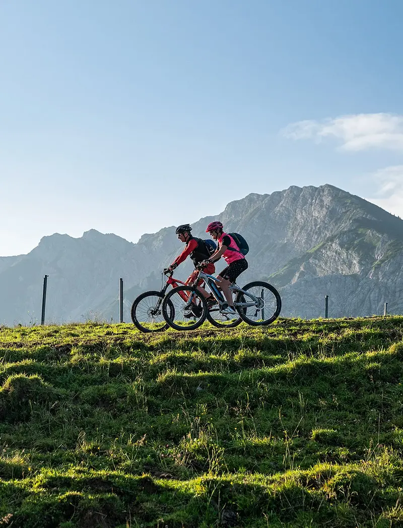 E-Biken in den Alpen in Pfronten im Allgäu 