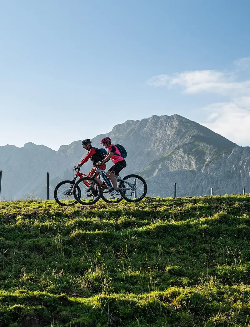 E-Biken in den Alpen in Pfronten im Allgäu 