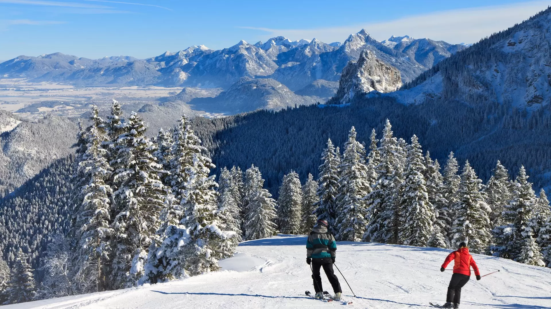 Skifahren mit Ausblick auf dem Breitenberg